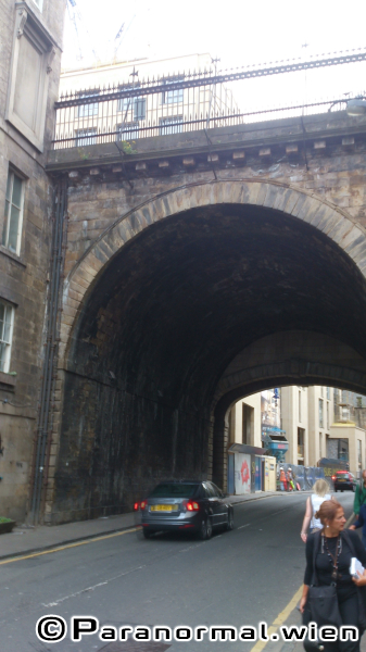 Edinburgh South Street Vaults Michael 01